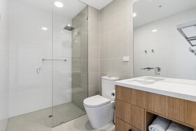 Essence Suites Taringa