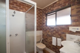 Allan Cunningham Motel