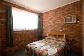Allan Cunningham Motel