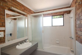 Allan Cunningham Motel