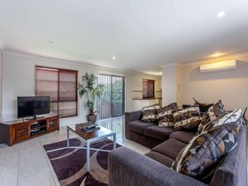 Annand Mews Serviced Apartments