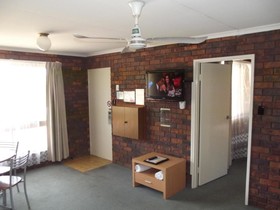 Bridge Street Motor Inn
