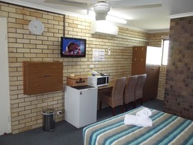 Bridge Street Motor Inn