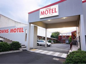 Downs Motel