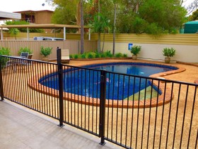 Ruthven Street Motor Inn