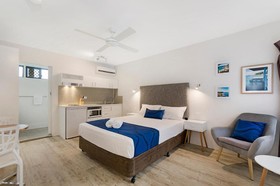 Beach House Motel