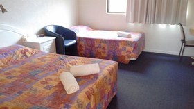 Cluden Park Motor Inn