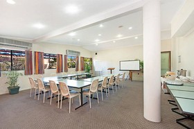 Cluden Park Motor Inn