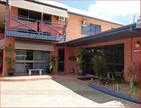 Cluden Park Motor Inn