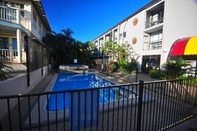 Holiday Apartments Waters Edge The Strand