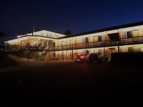 Island View Motel
