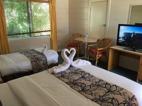Island View Motel
