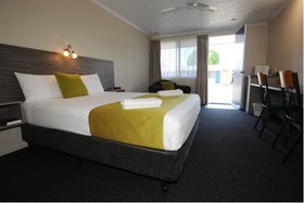ShoreDrive Motel