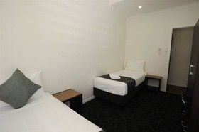 ShoreDrive Motel