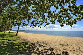 Comfort Inn & Suites Trinity Beach Club