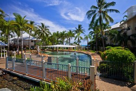 Coral Sands Beachfront Resort