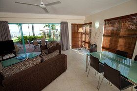 Coral Sands Beachfront Resort