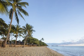 Coral Sands Beachfront Resort