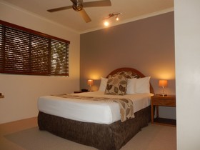 Coral Sands Beachfront Resort