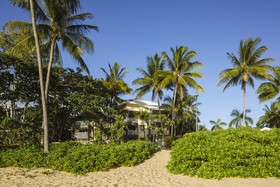 Coral Sands Beachfront Resort