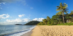 Coral Sands Beachfront Resort