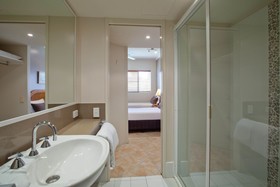 Coral Sands Beachfront Resort