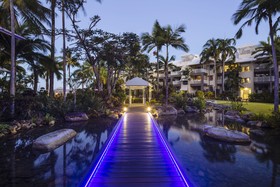 Coral Sands Beachfront Resort