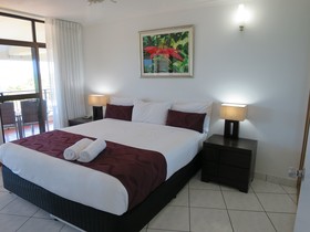 Roydon Beachfront Holiday Apartments