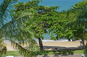 Roydon Beachfront Holiday Apartments