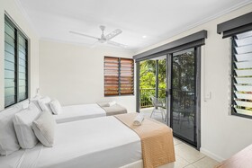 Sea Point on Trinity Beach