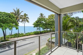 Sea Point on Trinity Beach