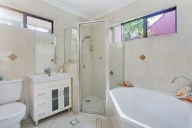 Trinity Breezes at Trinity Beach