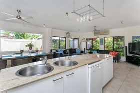 Trinity Breezes at Trinity Beach