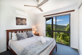 Casa Del Mar Airlie Beach