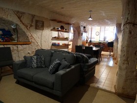 Di's Dugouts