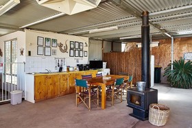 Underground Bed & Breakfast