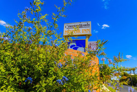 Country Roads Motor Inn