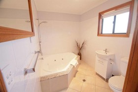 Lyrabendi Farmstay