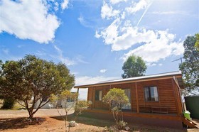 Lyrabendi Farmstay