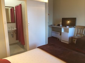 Anchorage Seafront Hotel