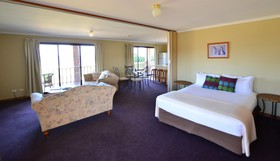 Anchorage Seafront Hotel