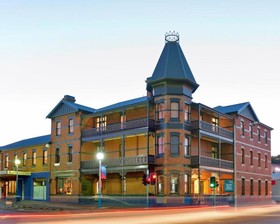 Ikon Hotel
