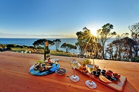 Freycinet Coastal Retreat
