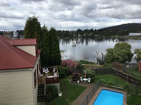 Leisure Inn Waterfront Lodge