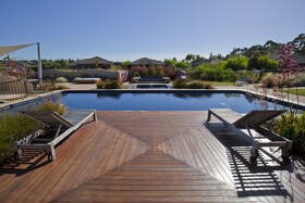 Ramada Resort Seven Mile Beach
