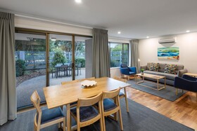 Ramada Resort Seven Mile Beach