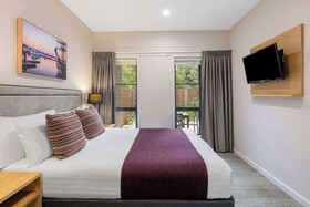 Ramada Resort Seven Mile Beach