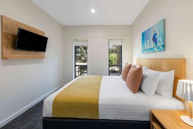 Ramada Resort Seven Mile Beach