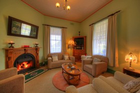 Hanlon House B&B