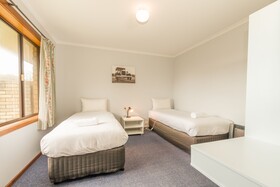 Seasonal South Motel & Function Centre